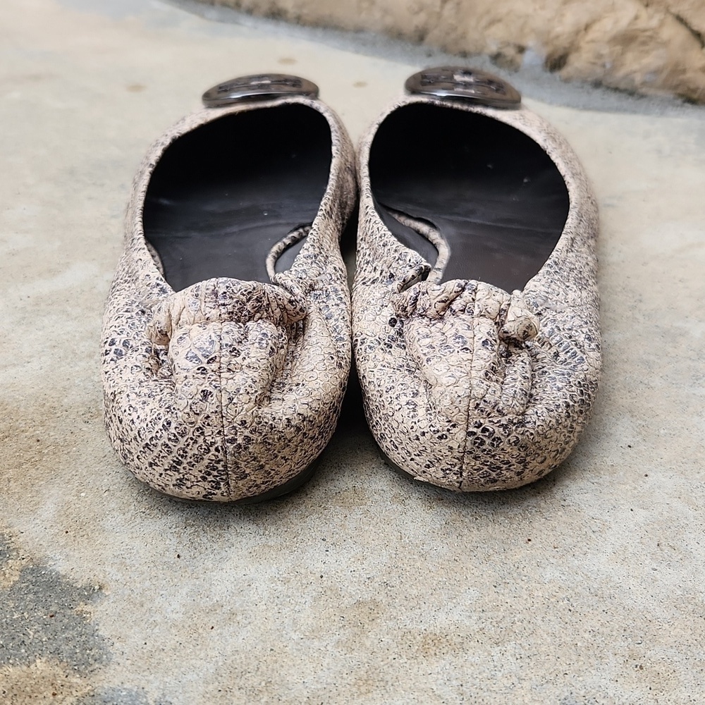 Tory Burch Reva Python Snake Print Ballet Flats Beige Leather Shoes Size 8 - Picture 4 of 11